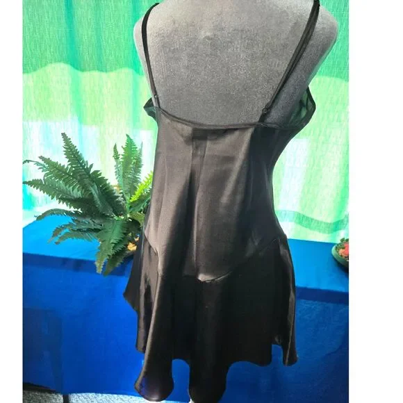 Vintage Victoria's Secret Black Satin Camisole Nightgown Size M - Picture 3 of 8